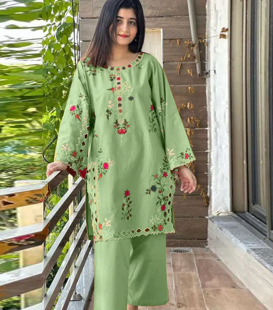 Exquisite Cutwork Embroidery 2-Piece Ensemble